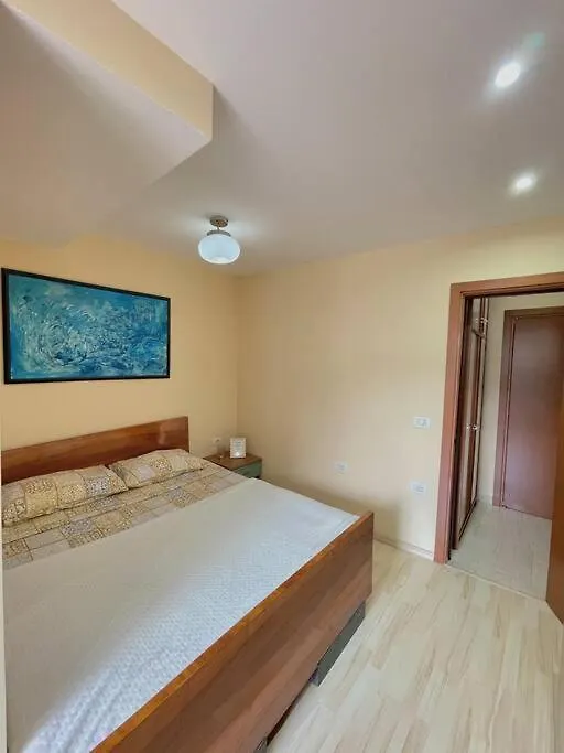 Apartament A Small Gem In The Bllok Tirana